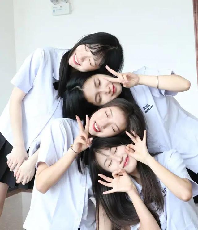 女儿大学毕业的心情说说，女儿大学毕业了我说些什么？