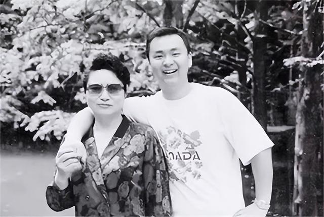 叶荣添的新浪微博 最新（叶荣添的新浪微博肺大泡）