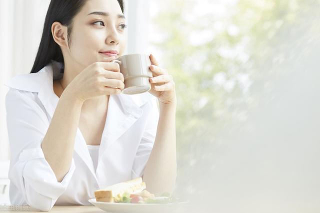 精致女生的朋友圈文案，容易吸引女孩的朋友圈文案？