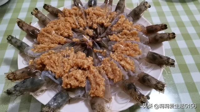粉丝蒜蓉虾蒸多长时间，蒜蓉粉丝蒸虾需要蒸几分钟？