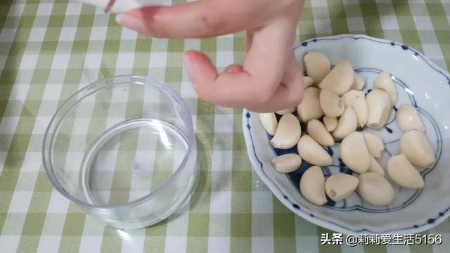 粉丝蒜蓉虾蒸多长时间，蒜蓉粉丝蒸虾需要蒸几分钟？