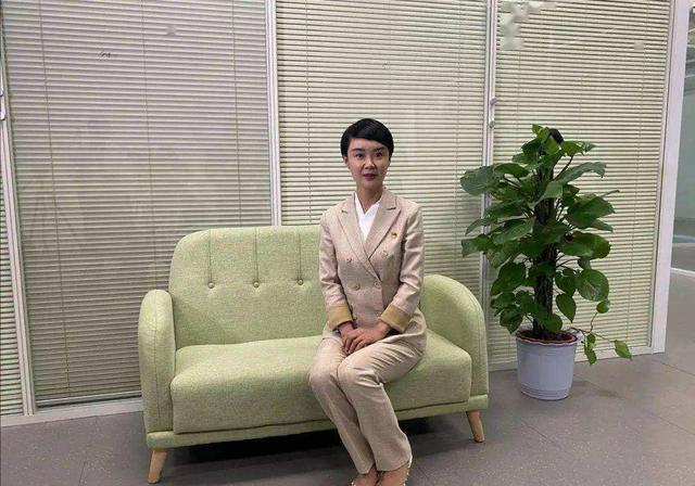 容易涨粉的个人介绍模板，涨粉快的个人介绍文案？