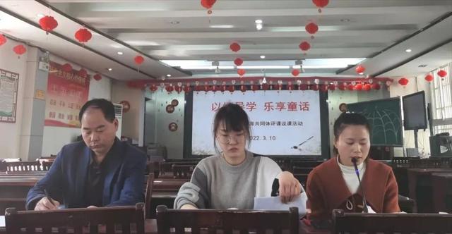 蜘蛛开店续编故事二年级100字，蜘蛛开店续编故事200字二年级？
