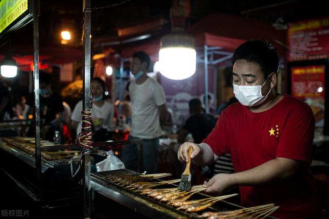 做地摊烧烤生意的诀窍，烧烤摆摊技巧？