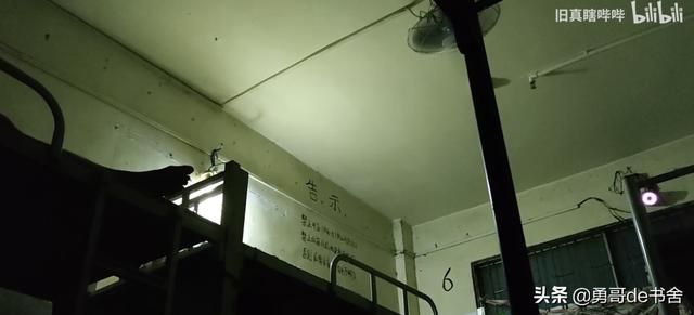 富士康13跳时间段（富士康13跳原因）