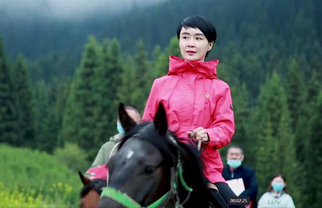 容易涨粉的个人介绍模板，涨粉快的个人介绍文案？