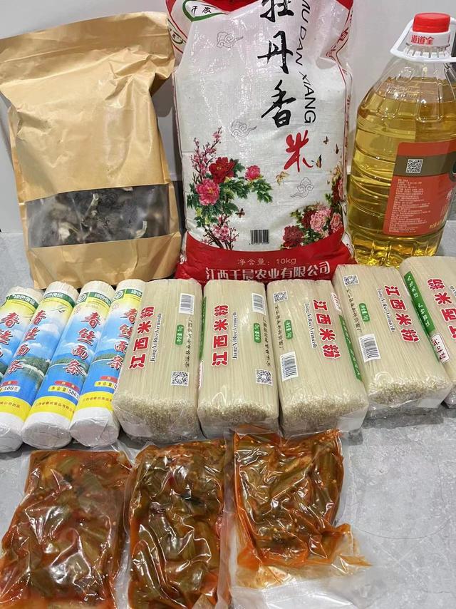 关于疫情捐赠物资的朋友圈，疫情捐赠朋友圈怎么发？