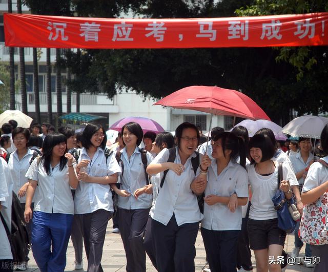自己孩子高考朋友圈怎么发说说心情，自己孩子高考朋友圈怎么发说说文案？