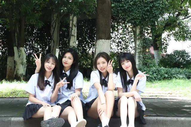 女儿大学毕业的心情说说，女儿大学毕业了我说些什么？