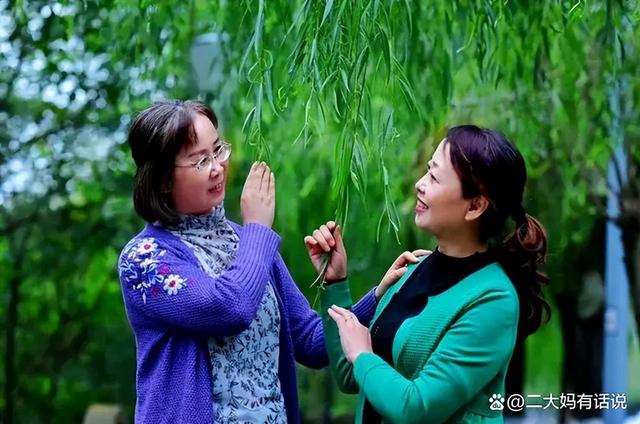 女生做什么行业稳定，女人做什么行业好挣钱？