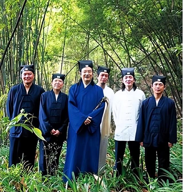 兼职神仙漫画在线观看，兼职神仙漫画免费阅读？