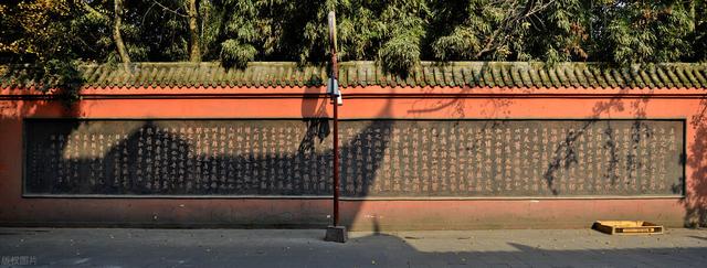 抖音网图头像女生可爱，抖音网图头像女生动漫人物？