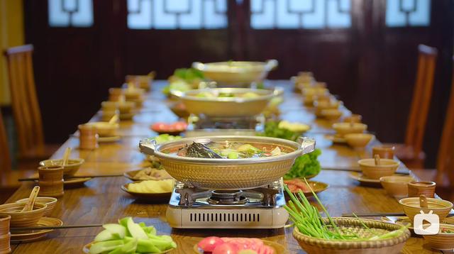 适合朋友圈配美食的文案，适合朋友圈配美食的文案短句？