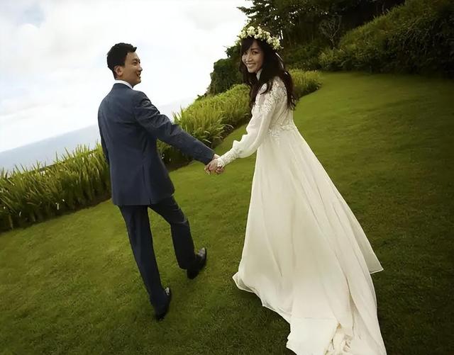三十年结婚纪念日经典短句，结婚九周年纪念日经典短句？