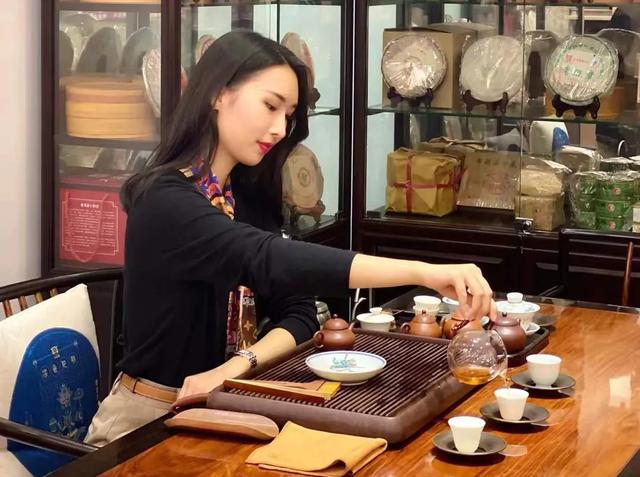 快手个人介绍文案伤感，快手个人介绍文案伤感短句？