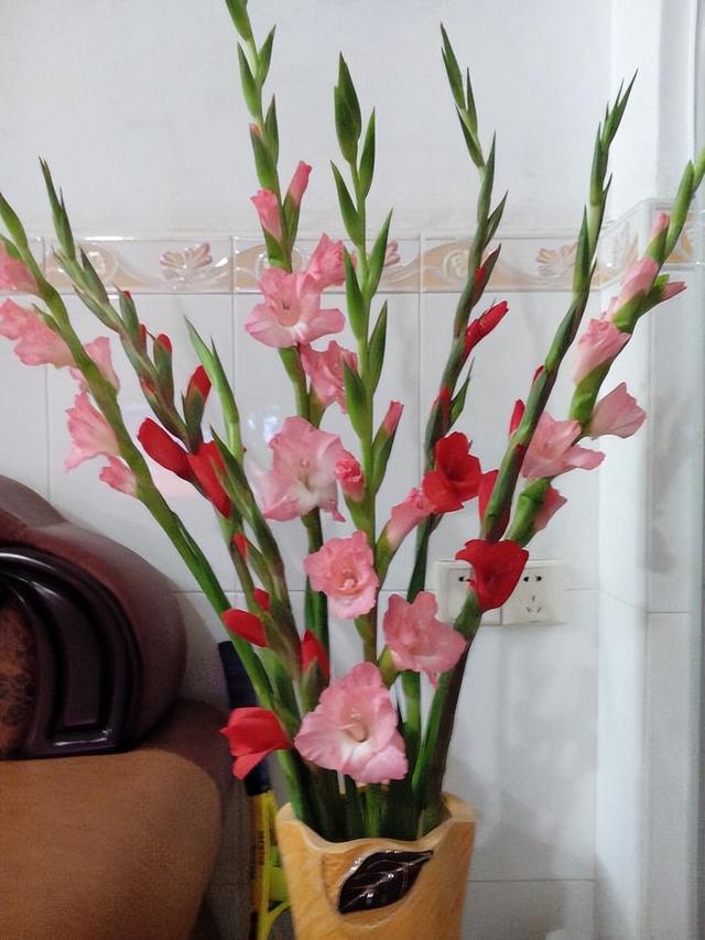 如何让花束保鲜时间更长（怎么样让花束保持时间更长）