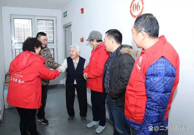 女生做什么行业稳定，女人做什么行业好挣钱？