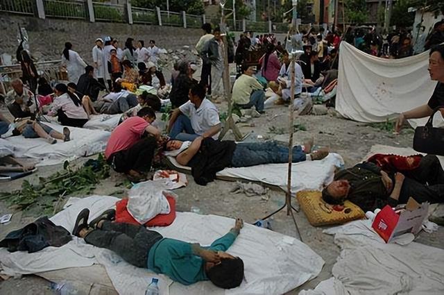 外媒看汶川地震十年_重生后的新生活，外媒看汶川地震视频？