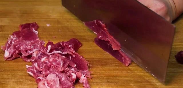 龙口粉丝炒包菜家常做法，包菜炒龙口粉丝的做法？