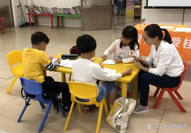 女生做什么行业稳定，女人做什么行业好挣钱？