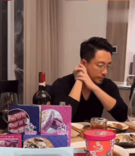 开抖音直播能赚多少钱（抖音开直播一天可以挣多少钱）