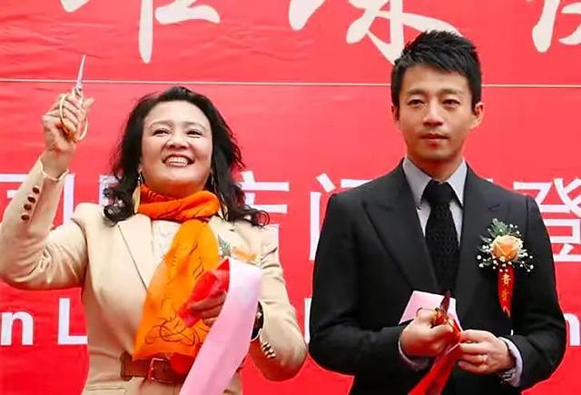 绿幕抠图直播需要的环境，绿幕抠图直播伴侣？