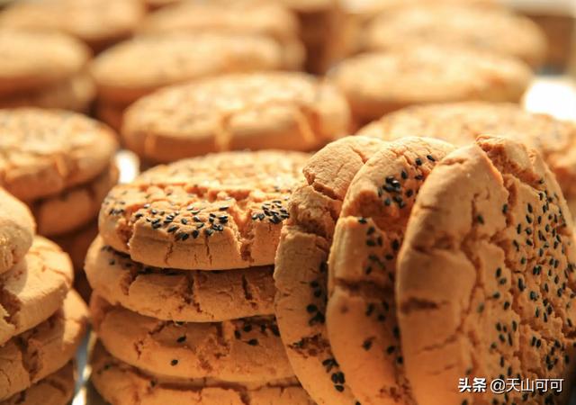 黑皮花生和红皮花生哪个好，红皮花生和黑皮花生的区别在哪里？