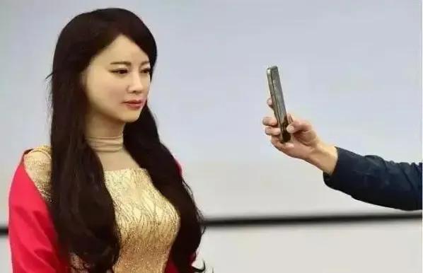 老婆机器人多少钱一台能不能买到（老婆机器人多少钱一台能生孩子）