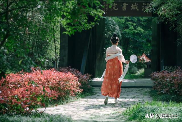 淹城春秋乐园游乐项目有哪些及图片，淹城春秋乐园游乐项目的图片？