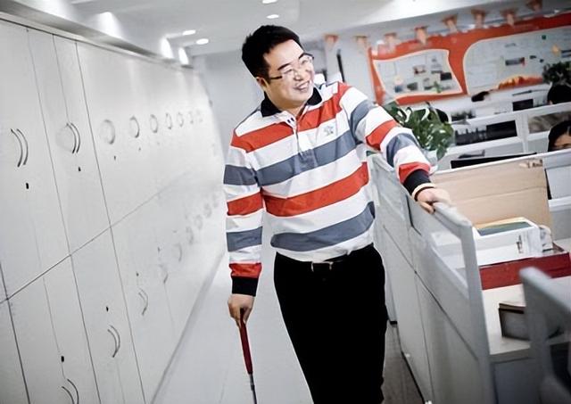 拉卡拉加盟赚钱吗（拉卡拉加盟店）