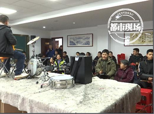 想学架子鼓的朋友圈说说，儿子学架子鼓发视频的说说？