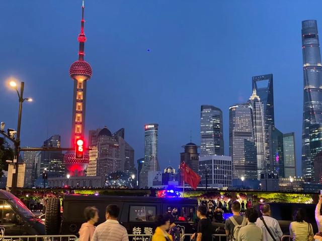 关于解封的朋友圈文案搞笑版，关于解封的朋友圈文案搞笑句子？