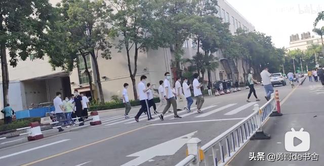 富士康13跳时间段（富士康13跳原因）