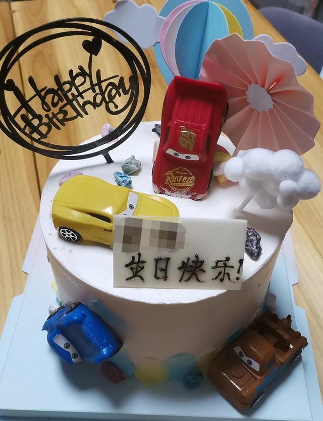儿子10岁生日妈妈怎么发朋友圈文案（儿子10岁生日妈妈怎么发朋友圈经典）