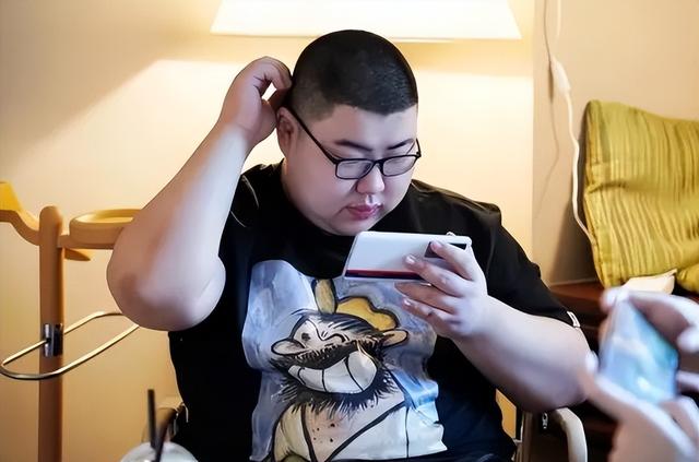 小锦儿在哪儿直播几点，小锦儿在哪儿直播几点开播？