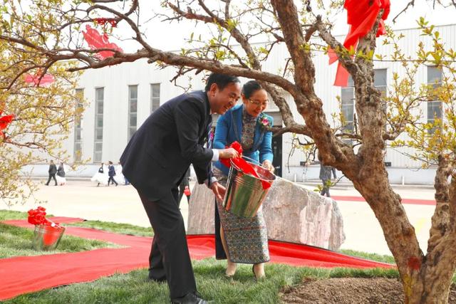 上游客户和下游客户的区别在哪，什么是上游客户和下游客户？