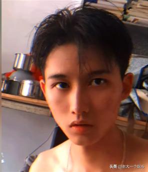 收到男朋友红包怎么幽默回复（男朋友发了红包怎么幽默回复）