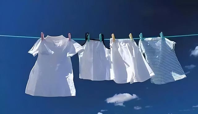 适合服装发朋友圈用语，服装搭配发朋友圈语？