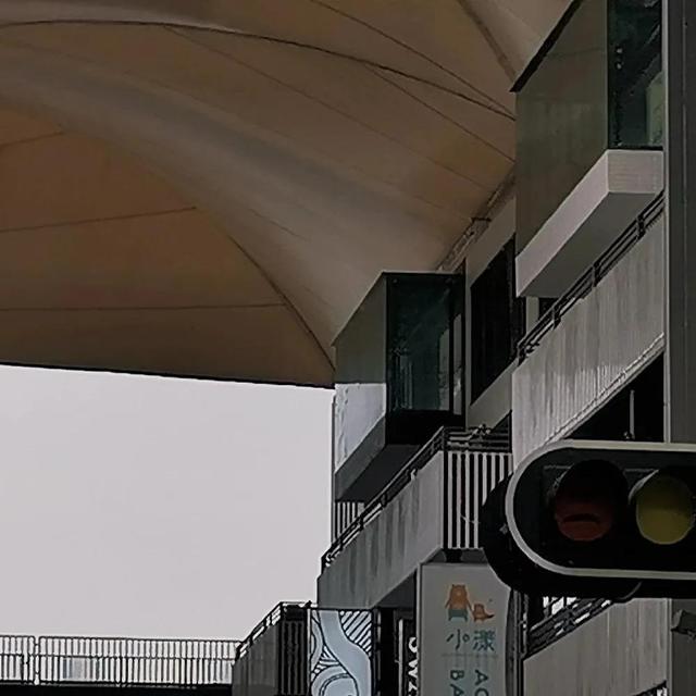 出门打工的朋友圈文案，挣扎求职的朋友圈语录？