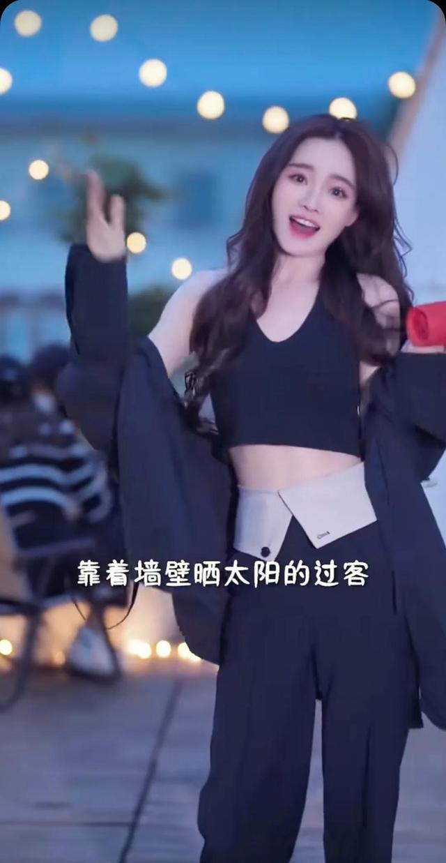抖音前50名女歌手名单，女歌手排行榜100名？