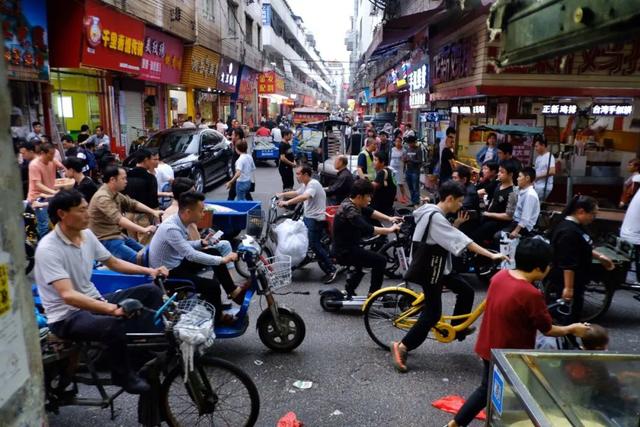 晚上怎么赚钱呢，晚上怎么赚钱呢女生？